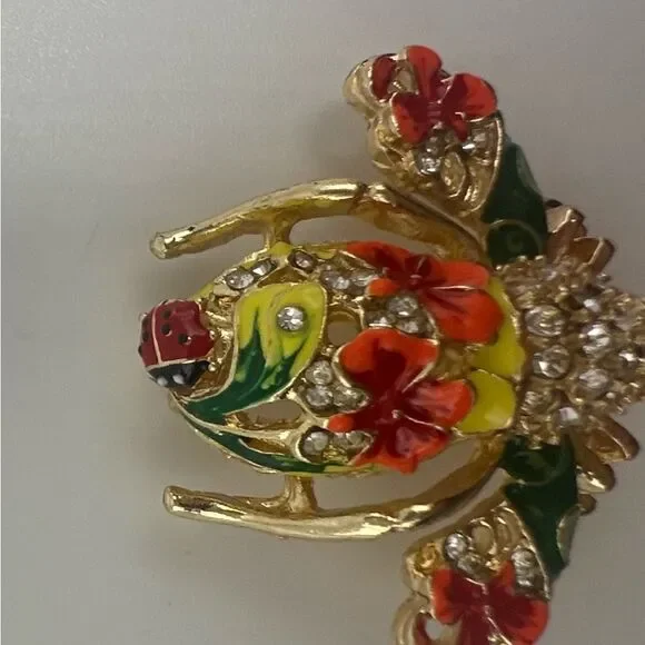 Joan Rivers Orchid Bee Pin - Picture 3 of 8
